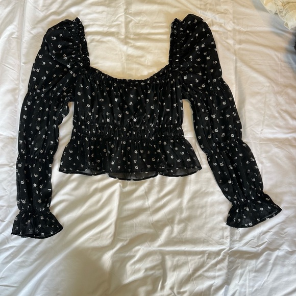 H&M black sheer floral long sleeve top - Picture 2 of 3